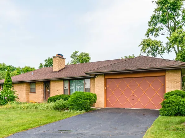 416 Hillcrest Dr, Prospect Heights, IL 60070