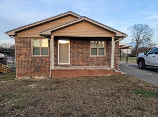 402 2nd Ave NW, Decherd, TN 37324