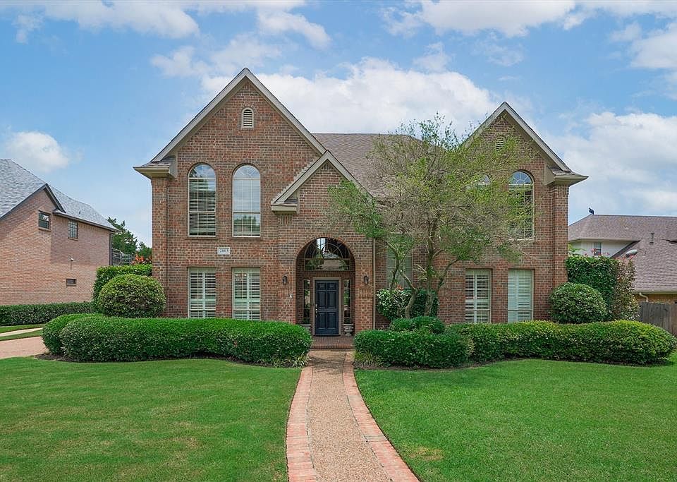 1st image of 2803 Southshore Dr