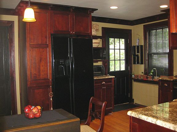 Kitchen W.