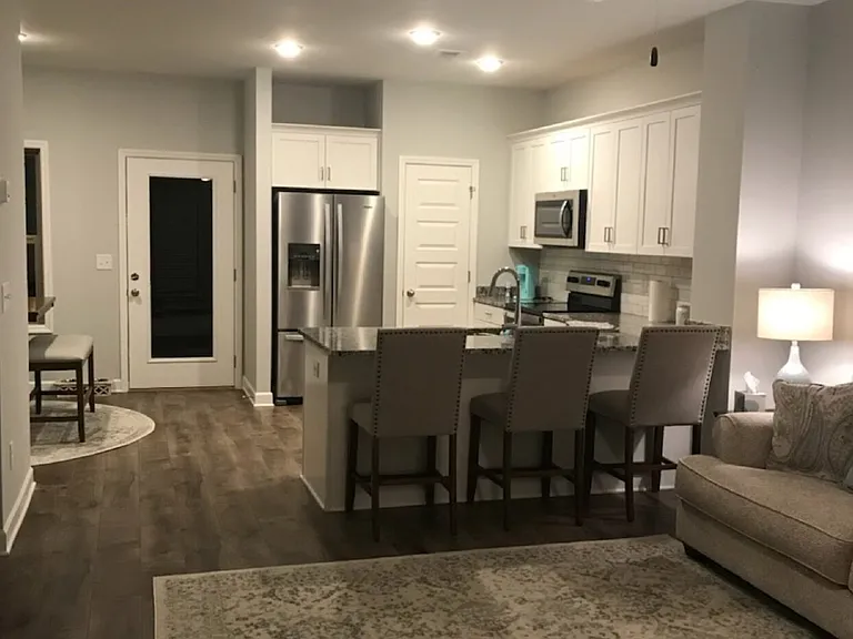 1034 Emery Bay Cir — Photo 5