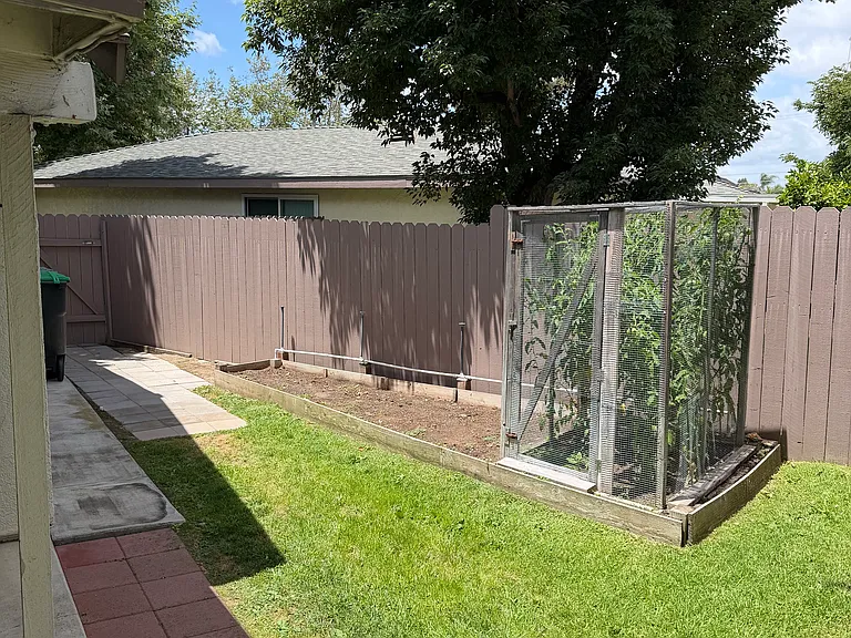 551 S Silktree Cir — Photo 5