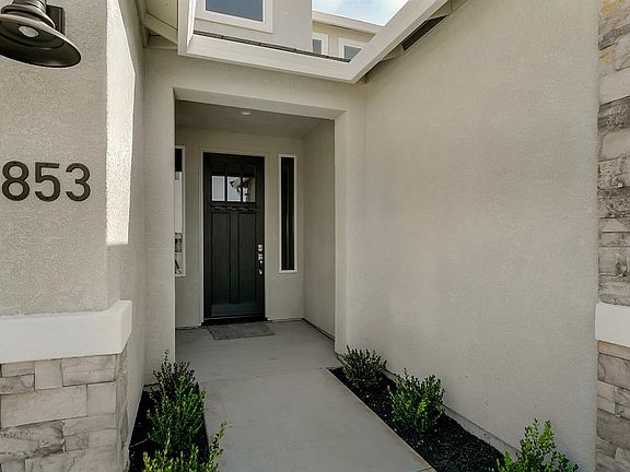 4th image of 853 Buckingham Dr