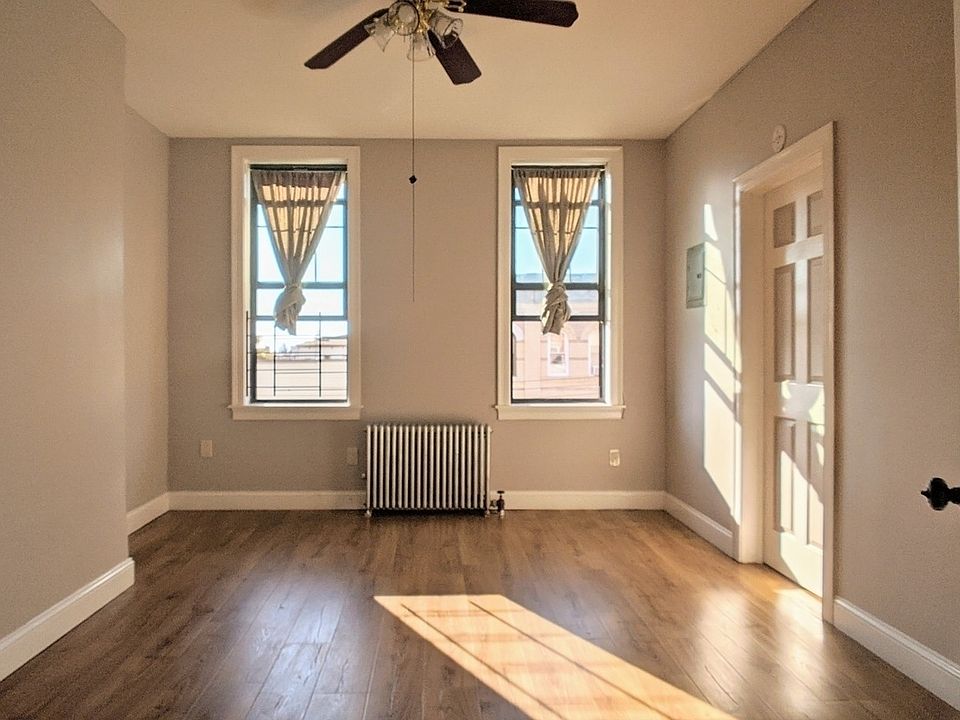 1st image of 378 Bleecker St #3F
