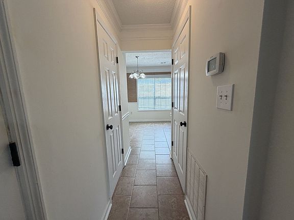 4th image of 109 Tamara Ct