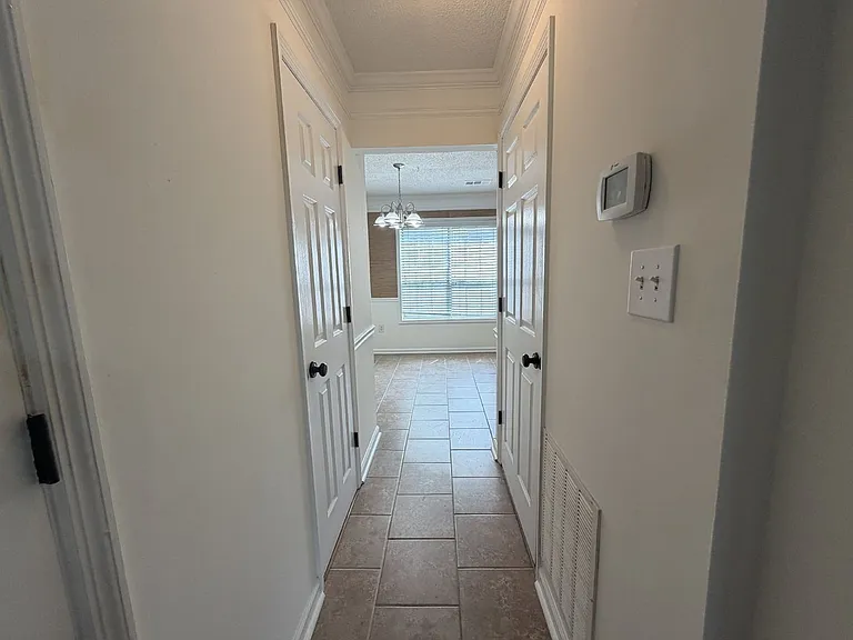 109 Tamara Ct — Photo 4