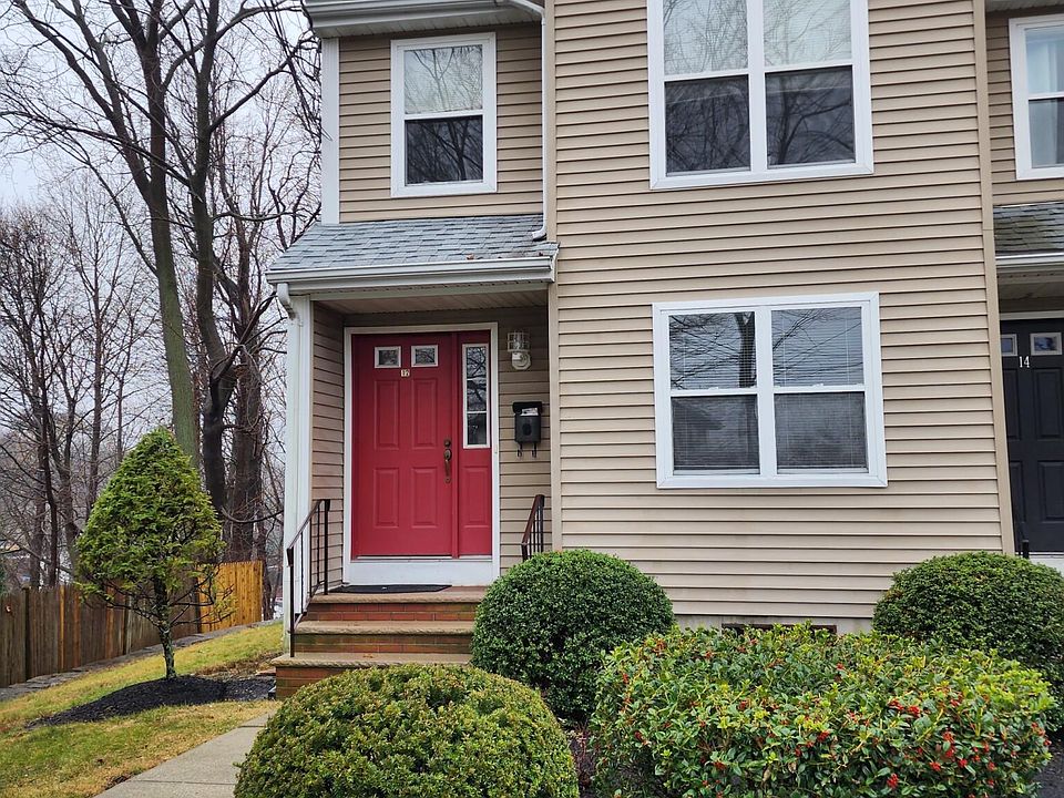 1st image of 14 Drinkwater Ave #12