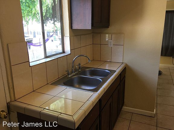 4th image of 4325 Fisher St