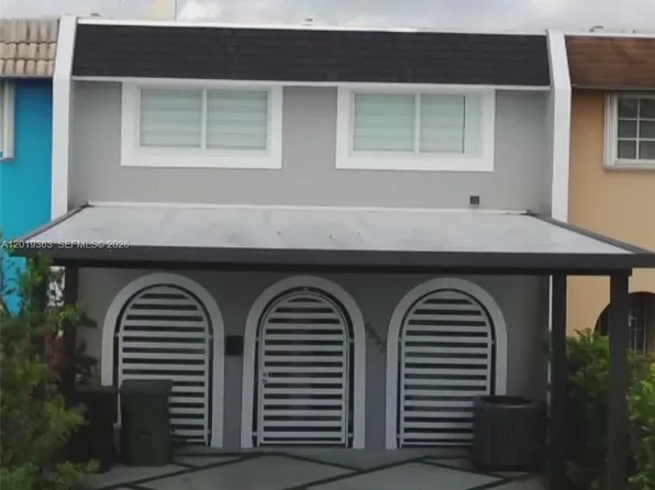 6832 W 2nd Ct, Hialeah, FL 33014