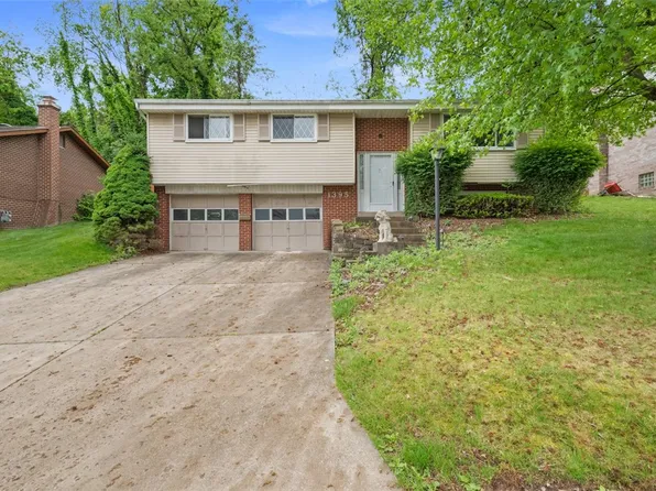 1395 Great Oak Dr, Pittsburgh, PA 15220