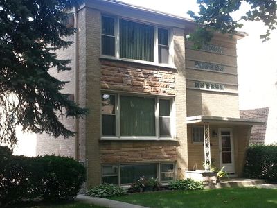 5806 N Campbell Ave, Chicago, IL, 60659