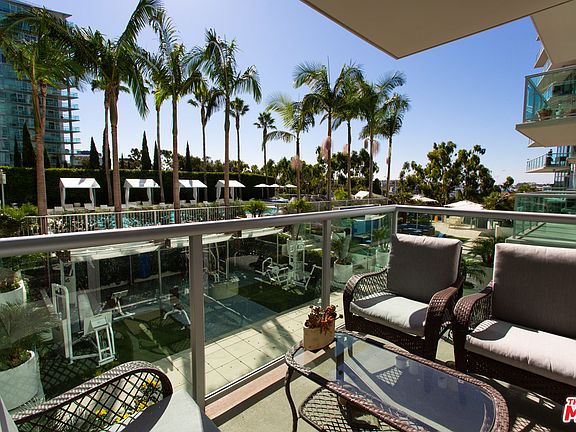 5th image of 13700 Marina Pointe Dr Unit 430