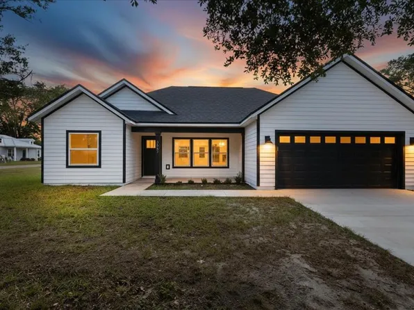 3557 Frederick Ave, Bell, FL 32619