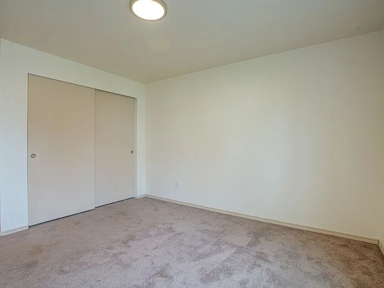 #294 FIELDSTONE APARTMENTS — Photo 40