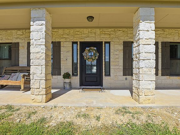4th image of 150 Summer Stone Ct