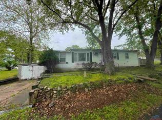 29798 Shark Ave, Warsaw, MO 65355