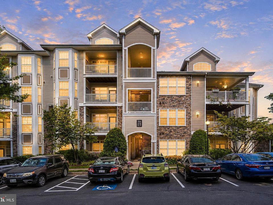 1st image of 514 Sunset View Ter SE Unit 207