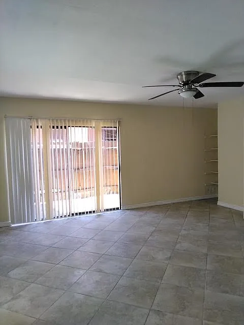 1 bed, 925 sqft, $1,200 — Photo 2