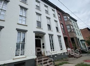 161 1st St #2, Troy, NY 12180
