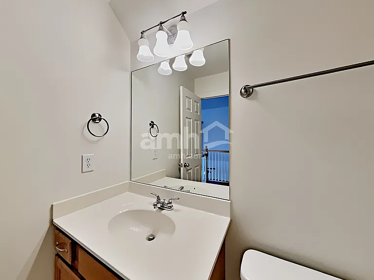 5125 Macarthur Ave — Photo 17