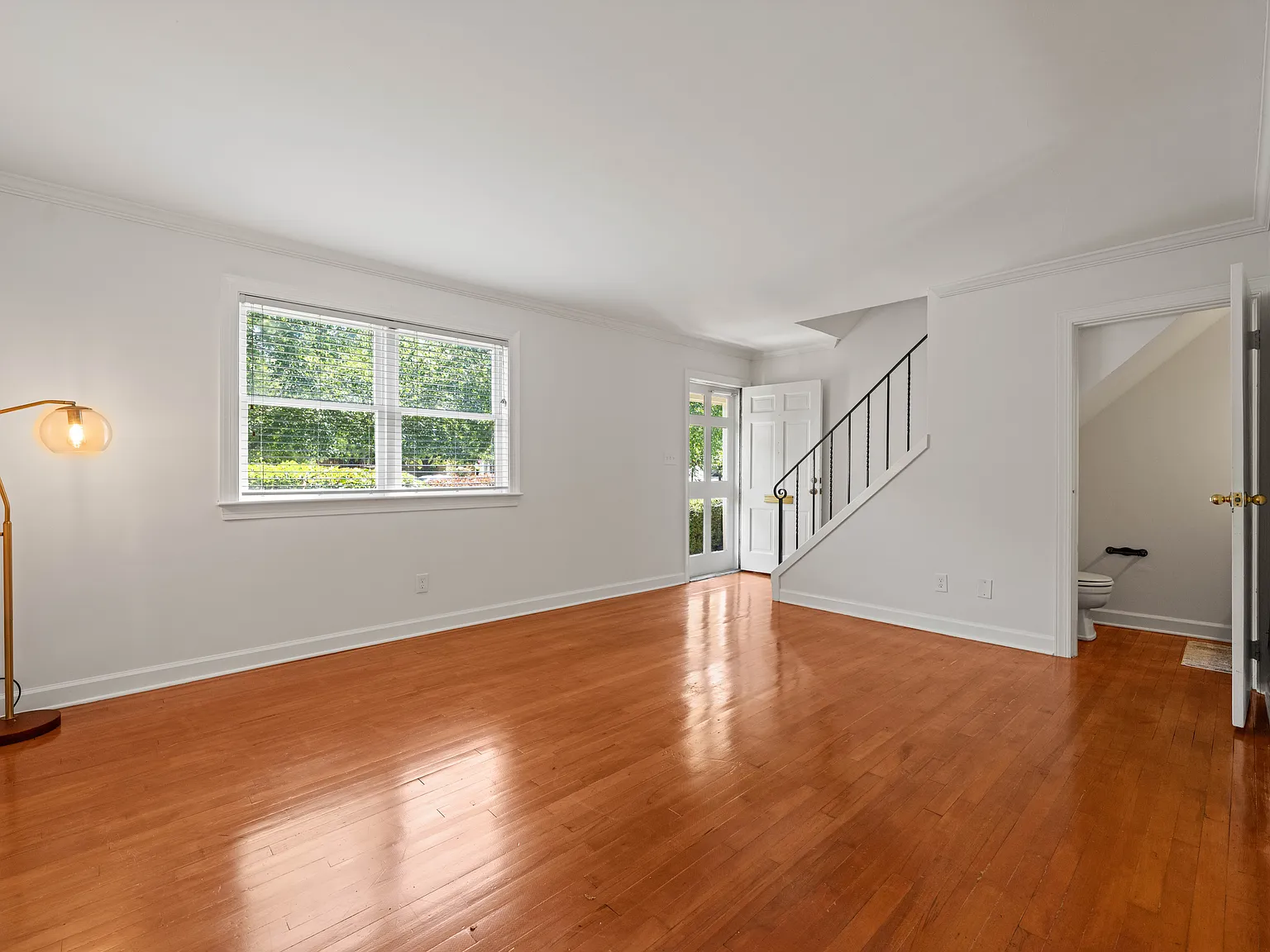 2 bed, 1.5 bath, 1000 sqft, $1,800 — Photo 4