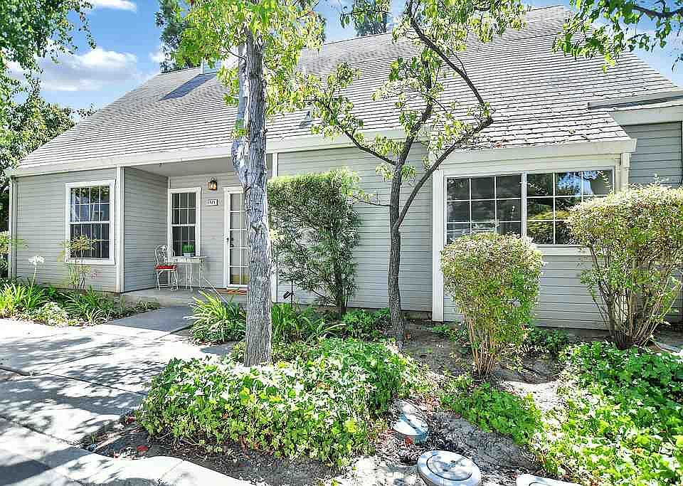 1st image of 1725 Somerset Pl