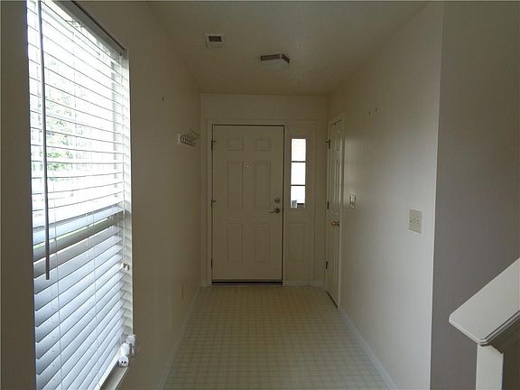 3rd image of 10911 Amber Glow Ln