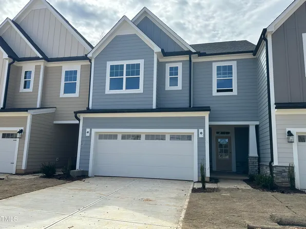 2454 Englemann Dr #380, New Hill, NC 27562