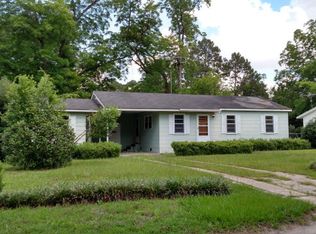 109 N 3rd St, Colquitt, GA 39837