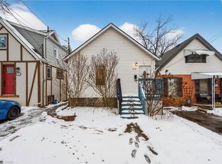 218 E 8th St, Hamilton, ON L9A3L8