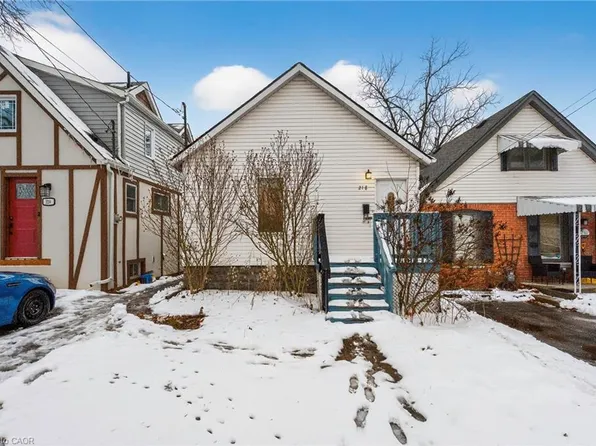 218 E 8th St, Hamilton, ON L9A 3L8