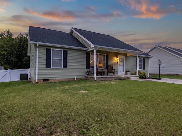 1450 Mandolin Ave, Grottoes, VA 24441
