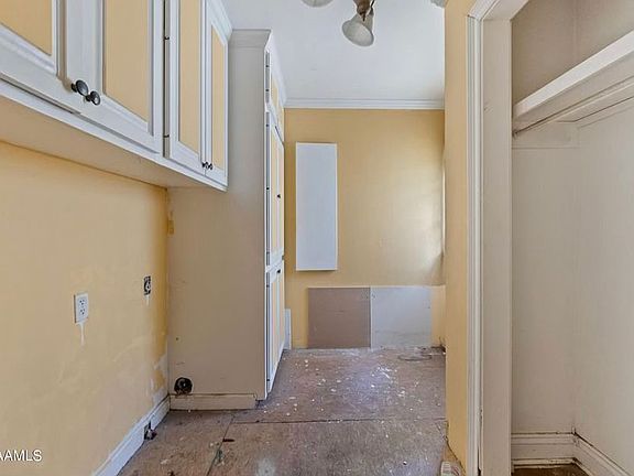 3rd image of 505 S Guegnon St