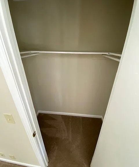 626 Castlegate Dr — Photo 14