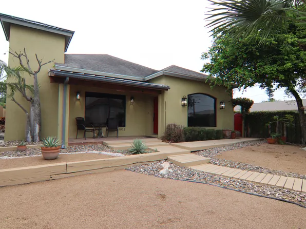 802 N Yturria St, Port Isabel, TX 78578