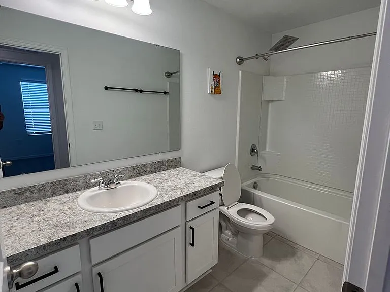 117 Mandovi St — Photo 13