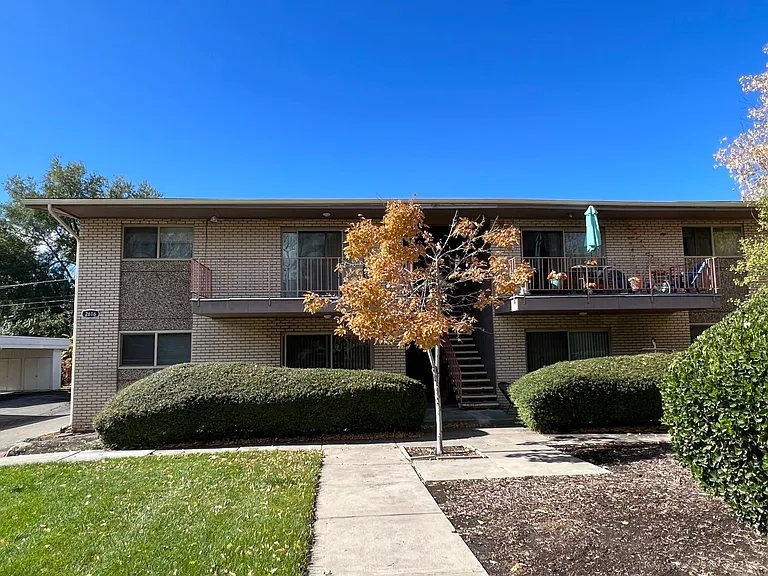 2614 S Green St — Photo 10