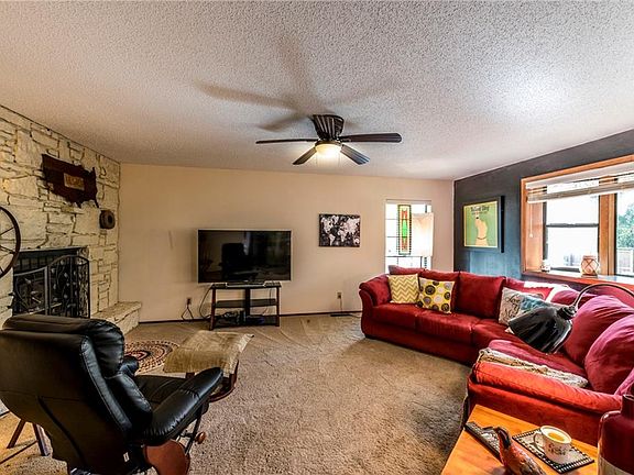 2nd image of 4 Wanstead Ln