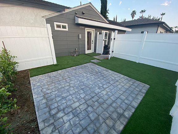 2nd image of 23162 Burbank Blvd
