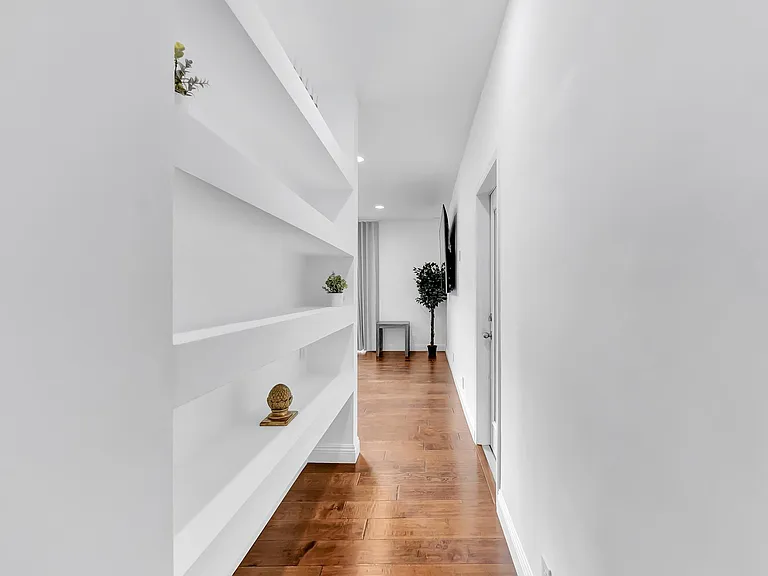 5817 Ranchito Ave — Photo 88