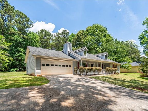 3rd image of 150 Willow Shoals Dr