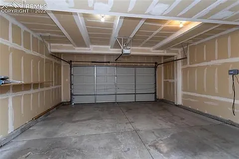 7963 Smokewood Dr — Photo 44