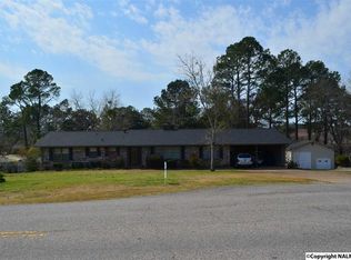 201 Country Club Dr, Gadsden, AL 35901