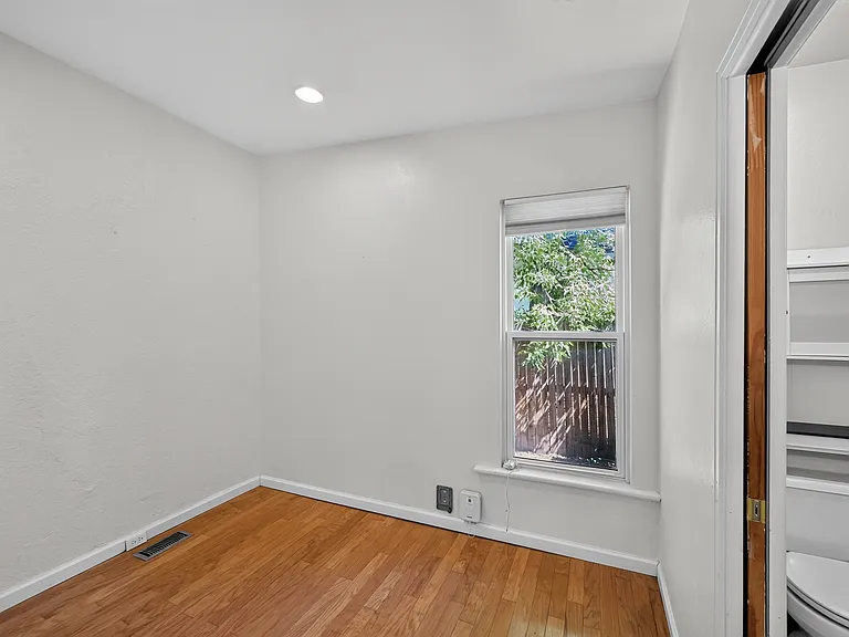 2136 N Lafayette St #2136 — Photo 8