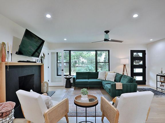 5th image of 217 Canyon Dr