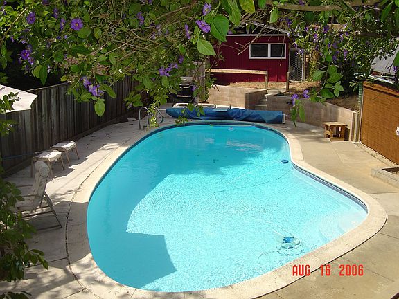 pool, workshop in the back