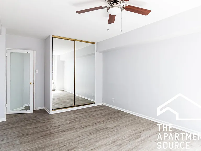 720 W Gordon Ter #1505 — Photo 8