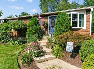 72 Winifred Ave, Warwick, RI 02889