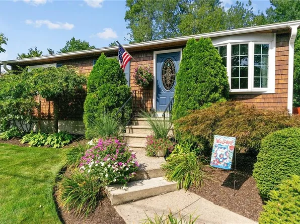 72 Winifred Ave, Warwick, RI 02889