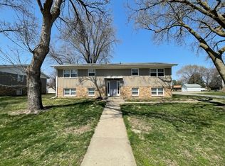 933 W Clark St APT 7, Vermillion, SD 57069